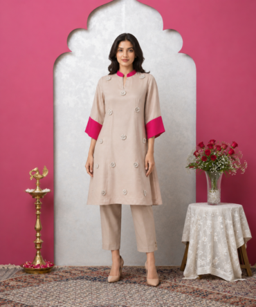 Beige Linen Kurta Pant Set with Gota Work & Pink Accents